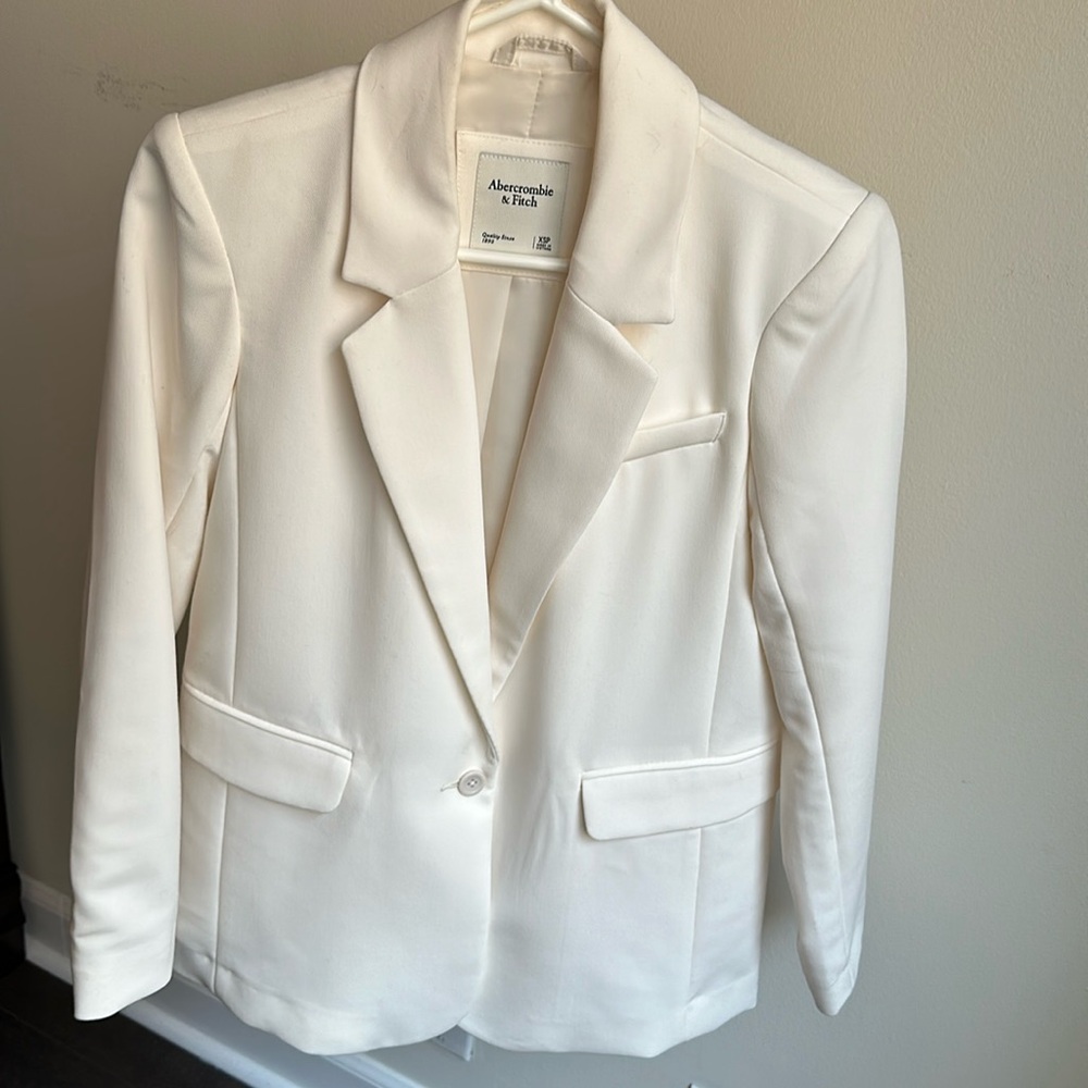 NWOT Abercrombie blazer